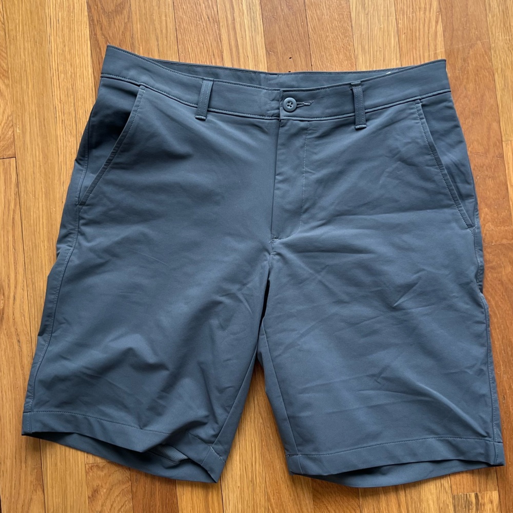 Under Armour Men's Dark Gray Flat Front Shorts